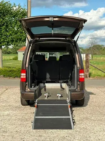 Volkswagen Caddy Maxi 2013 photo 2