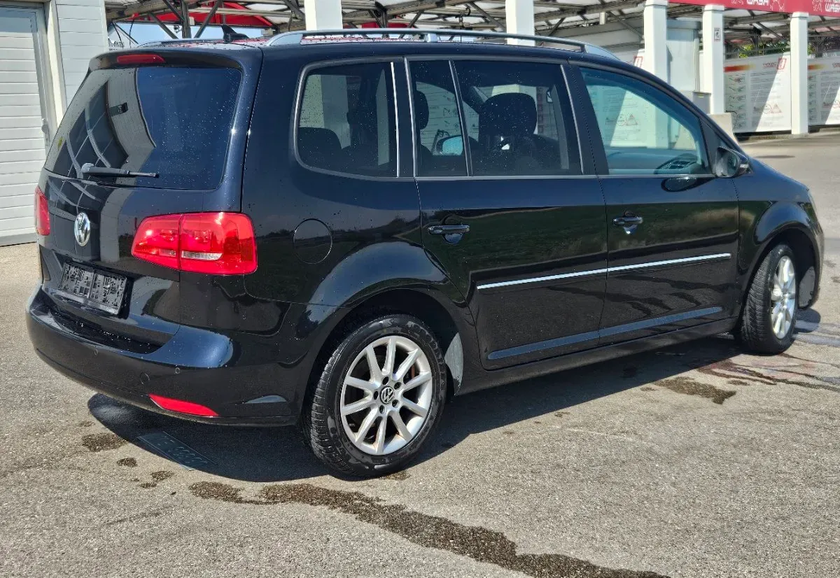 Volkswagen Touran 2013 photo 3