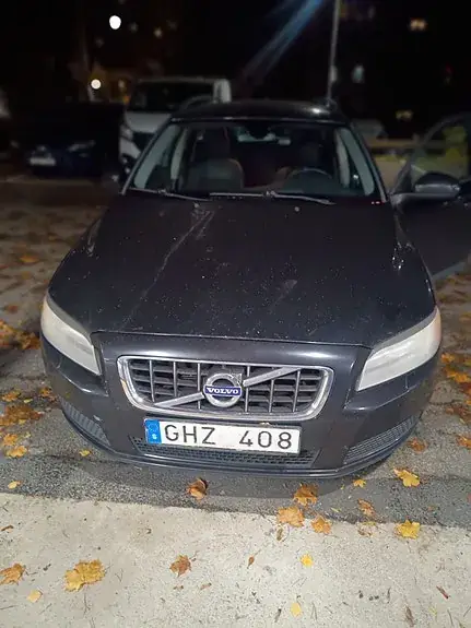 Volvo V70 2010 photo 4
