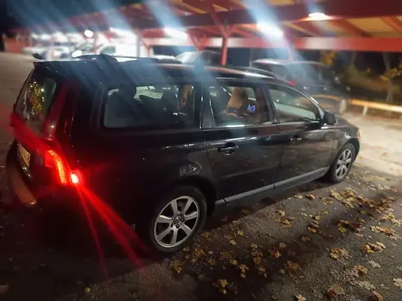 Volvo V70 2010 photo 3