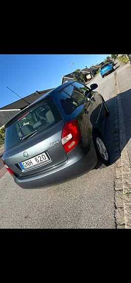 Skoda Fabia 2008 photo 2