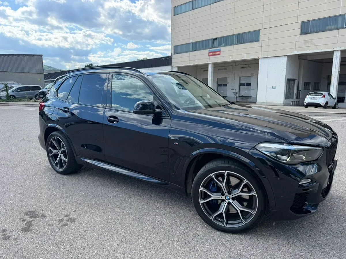 BMW X5 2019 photo 2