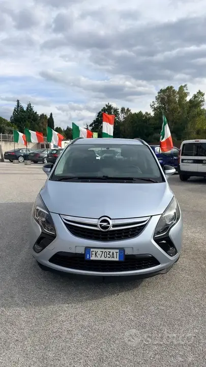 Opel Zafira 2015 photo 2