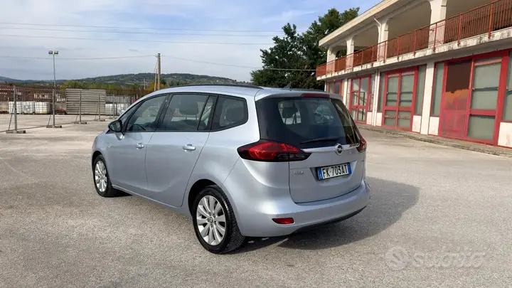 Opel Zafira 2015 photo 3