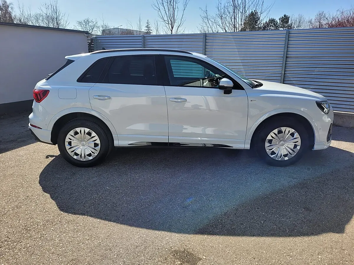 Audi Q3 2024 photo 3