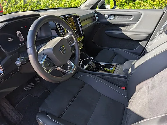 Volvo C40 2024 photo 3