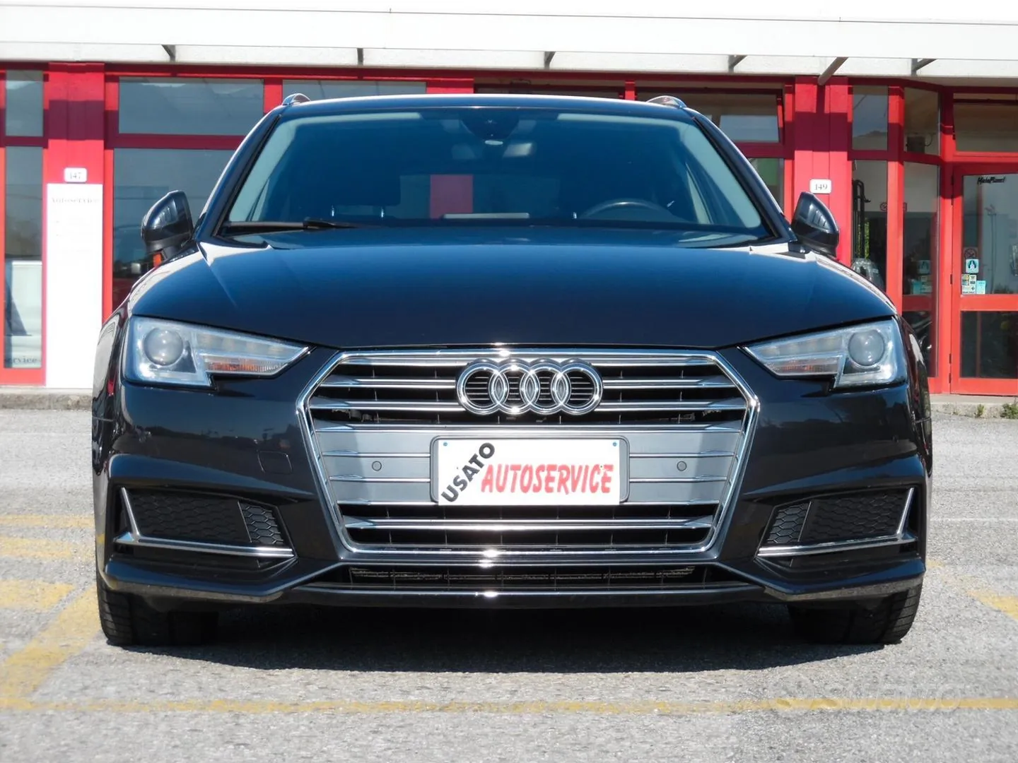 Audi A4 2018 photo 3