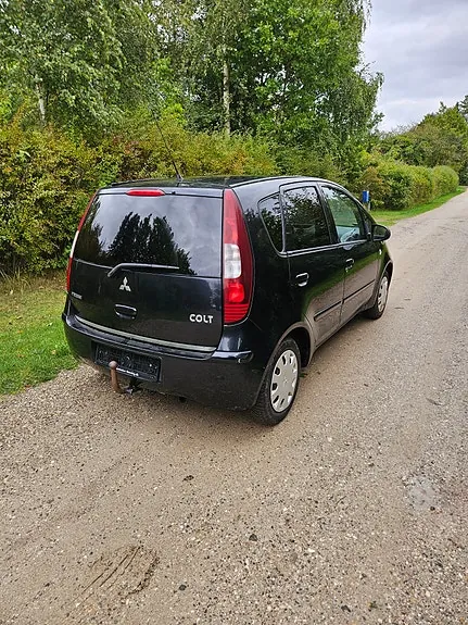 Mitsubishi Colt 2009 photo 3