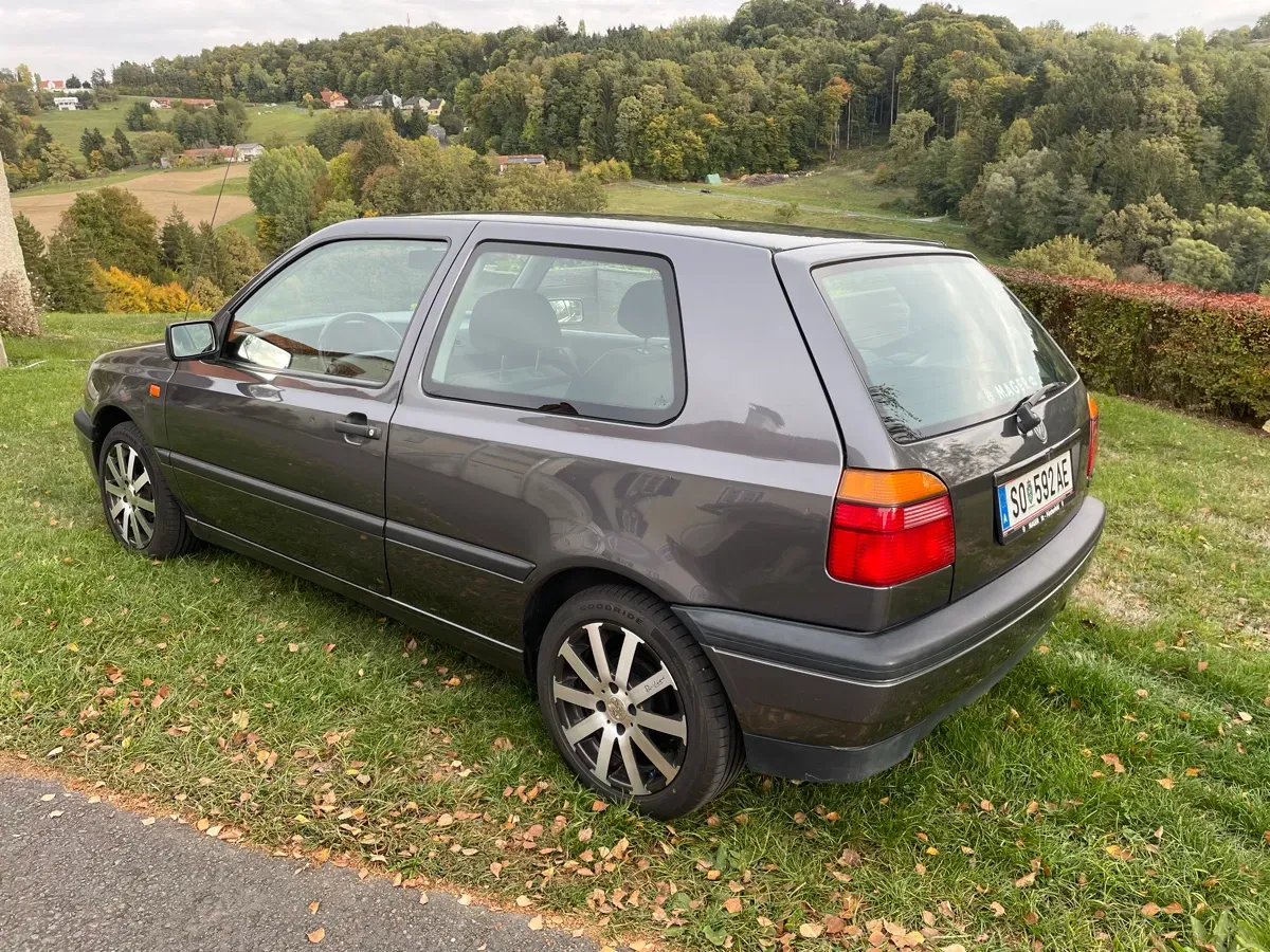 Volkswagen Golf 1992 photo 3