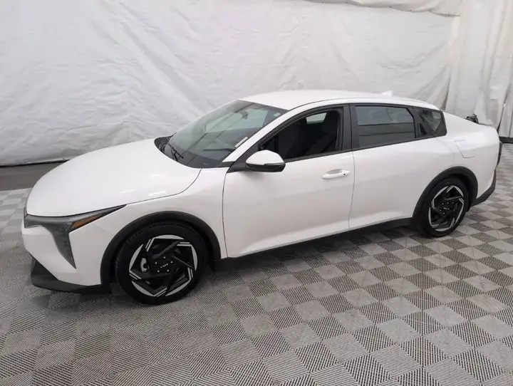 Kia K4