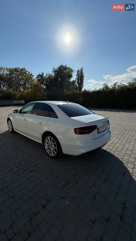 Audi A4 2015 photo 5
