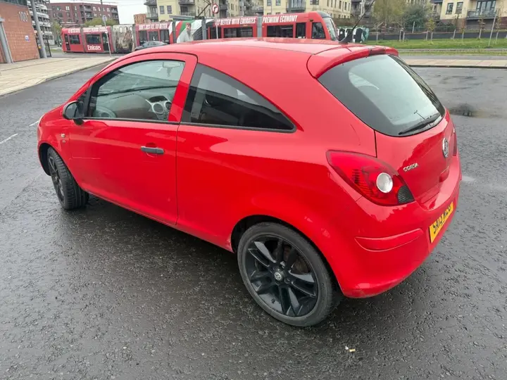 Vauxhall Corsa 2013 photo 4