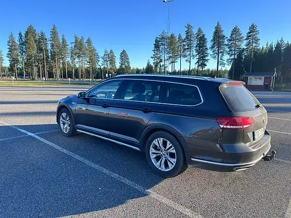 Volkswagen Passat Alltrack 2018 photo 2