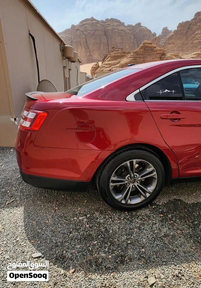 Ford Taurus 2013 photo 3