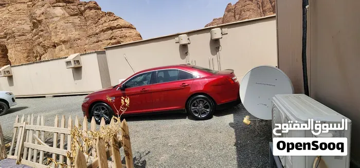 Ford Taurus 2013 photo 2