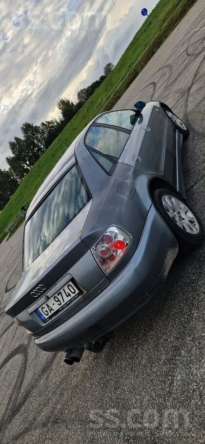 Audi A4 1995 photo 5