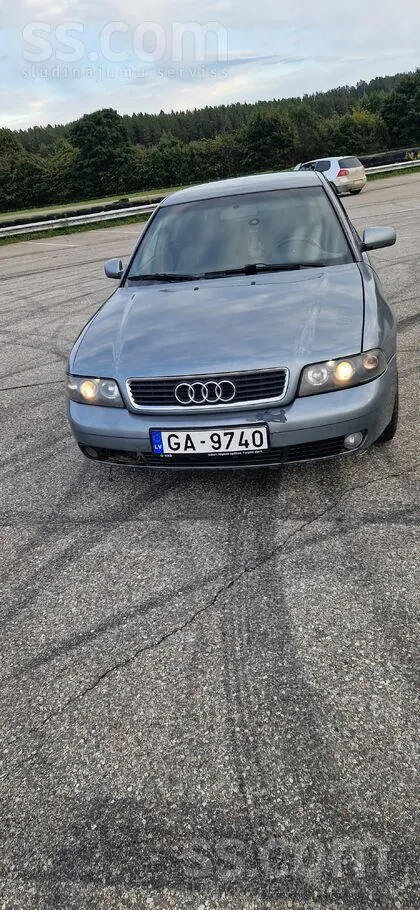 Audi A4 1995 photo 3
