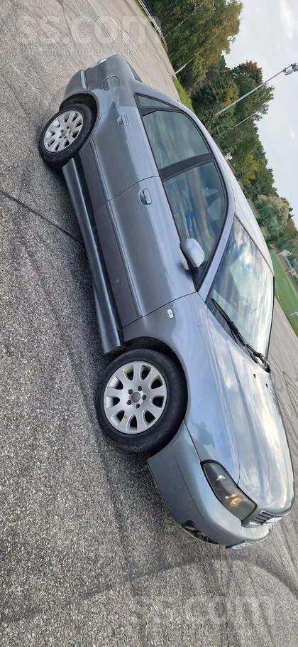 Audi A4 1995 photo 4