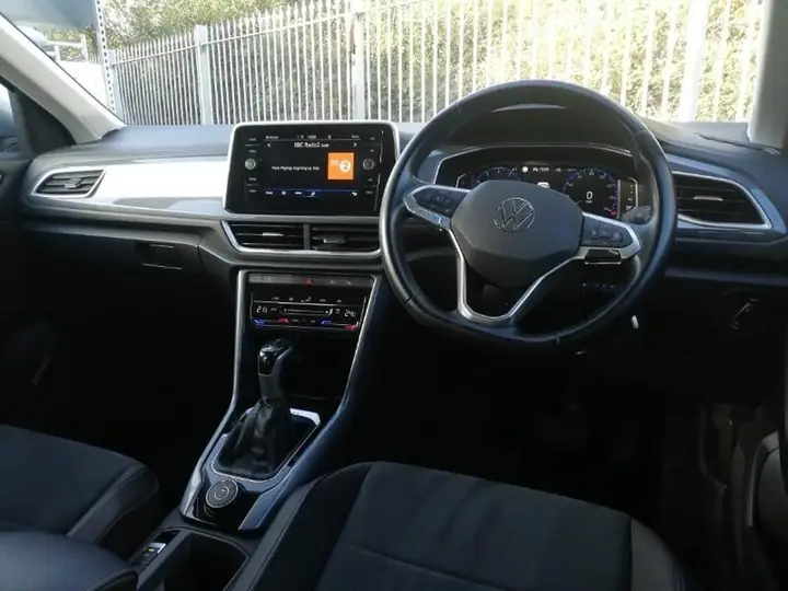 Volkswagen T-Roc 2023 photo 3
