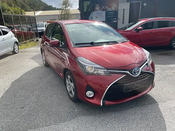 Toyota Yaris 2015 photo 3