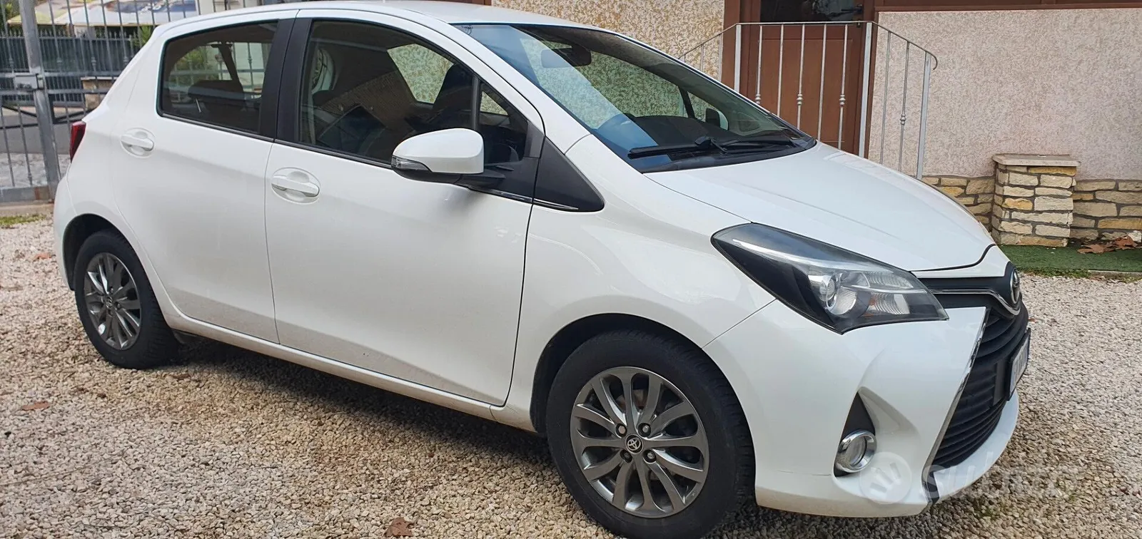 Toyota Yaris 2017 photo 3