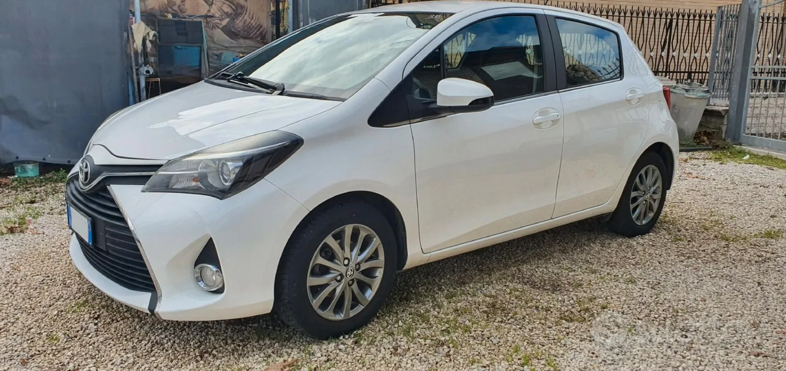 Toyota Yaris 2017 photo 4