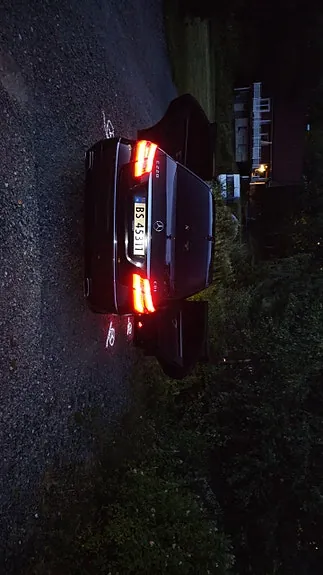 Mercedes-Benz E220 D 2011 photo 2