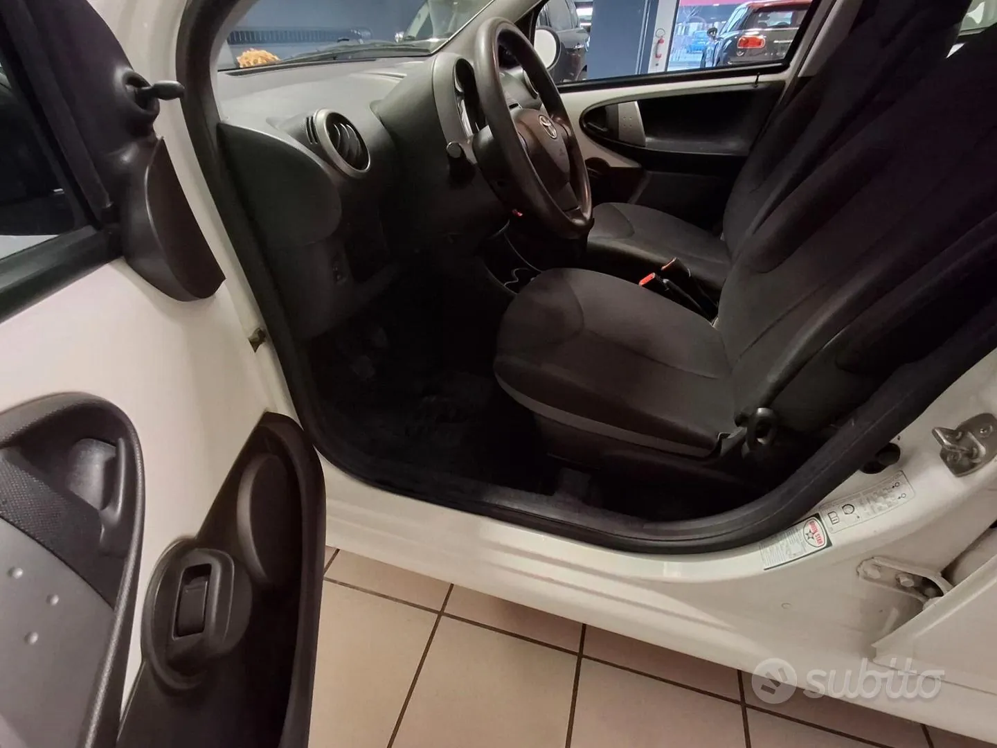 Toyota Aygo 2012 photo 4