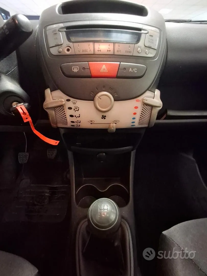 Toyota Aygo 2012 photo 5