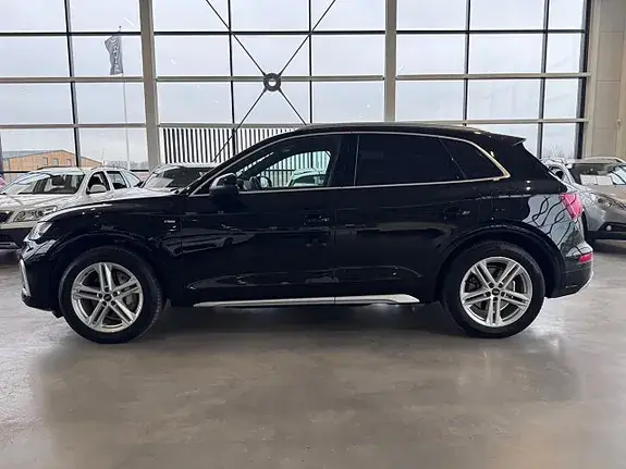 Audi Q5 2022 photo 2