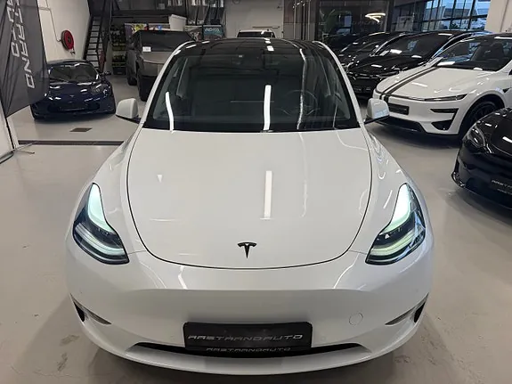 Tesla Model Y 2022 photo 2