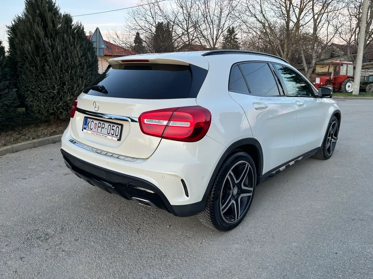 Mercedes-Benz Gla Class 2014 photo 3