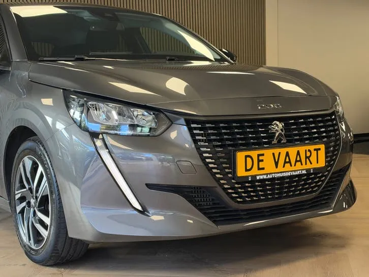 Peugeot 208 2023 photo 3