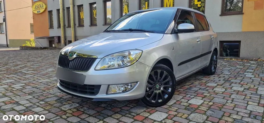 Skoda Fabia 2012 photo 2