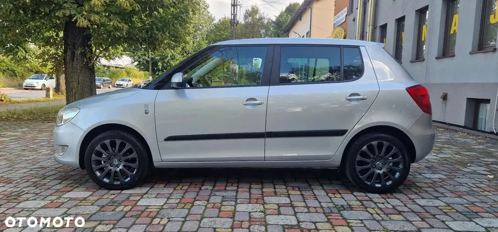 Skoda Fabia 2012 photo 3