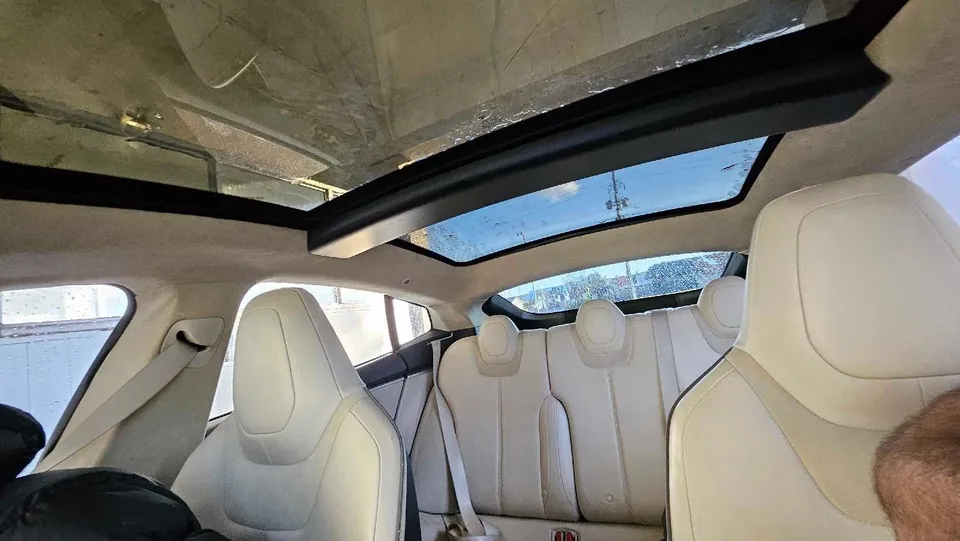Tesla Model S 2012 photo 5