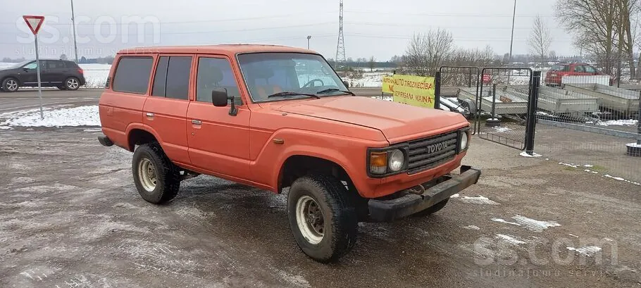 Toyota Land Cruiser 1988 photo 2