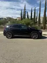 Mercedes-Benz Gla Class 2022 photo 4
