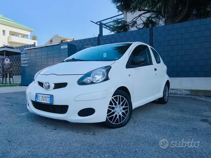 Toyota Aygo 2012 photo 4