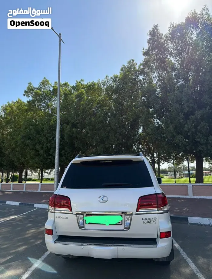 Lexus Lx 570 2013 photo 2