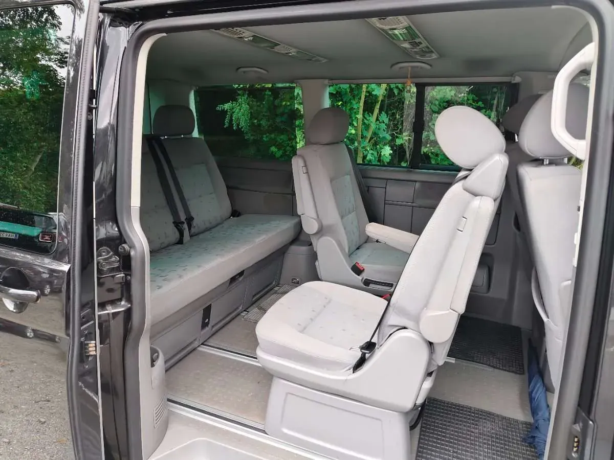 Volkswagen T5 2005 photo 3