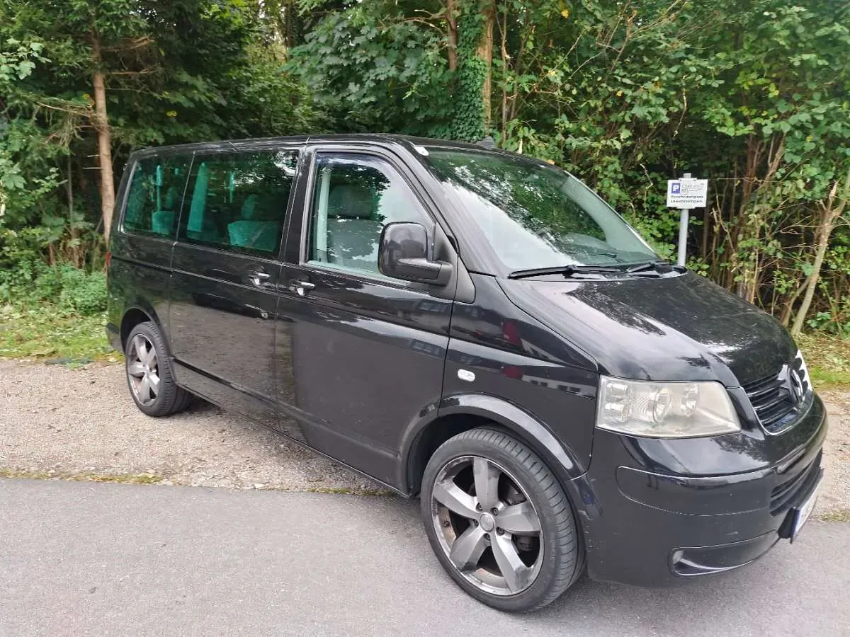 Volkswagen T5 2005 photo 2