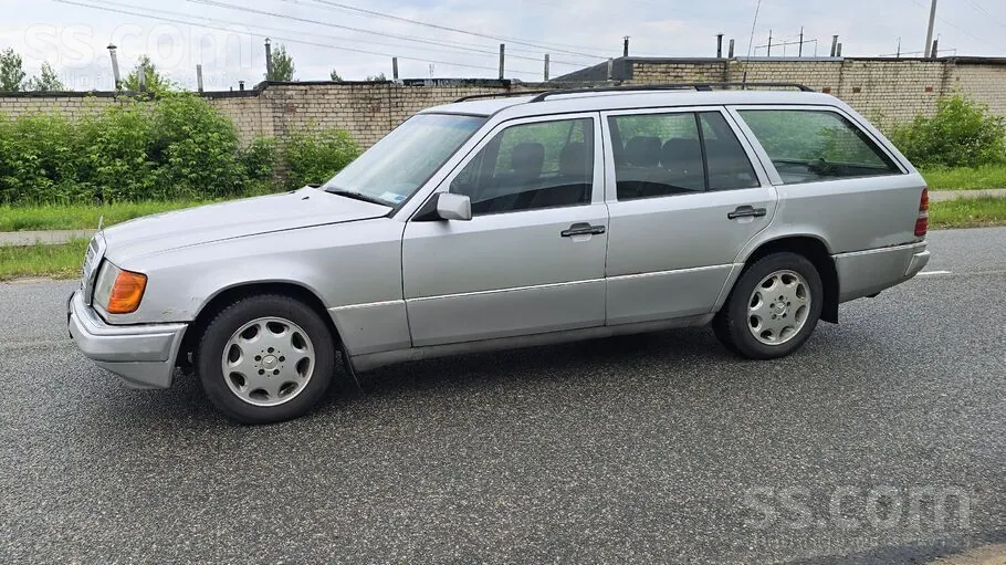 Mercedes-Benz 300 1992 photo 2