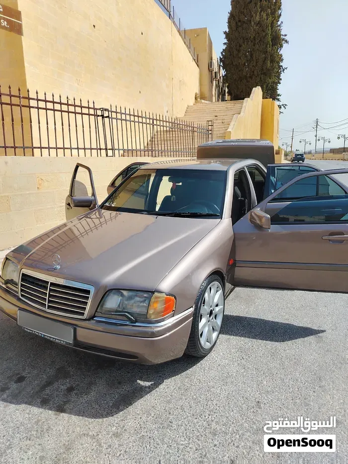 Mercedes-Benz C-Class 1995 photo 2