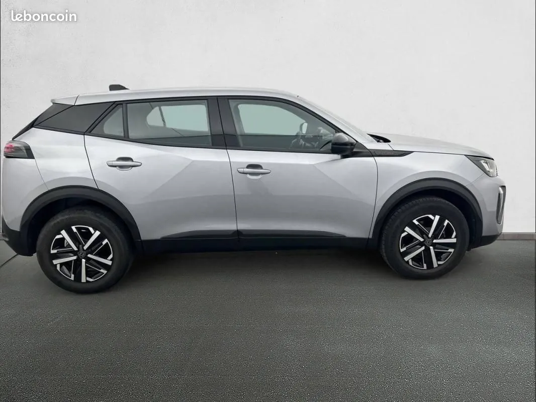 Peugeot 2008 2025 photo 4