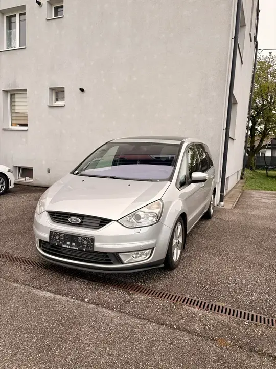 Ford Galaxy 2009 photo 2