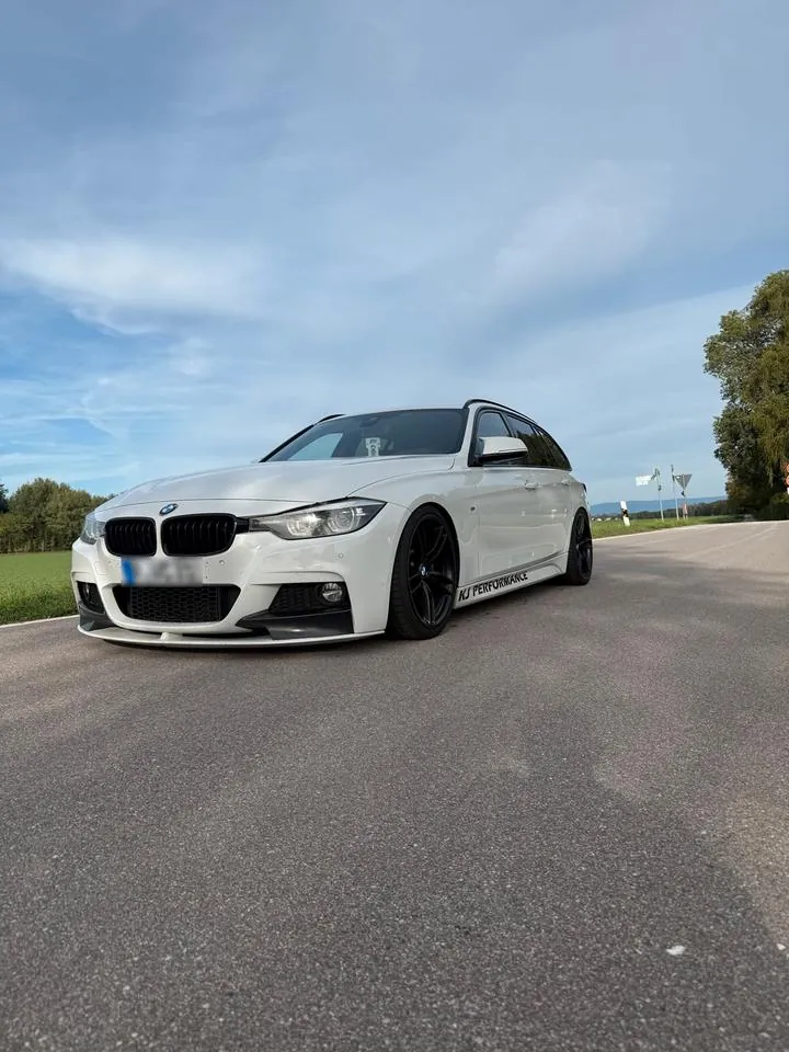 BMW 330I