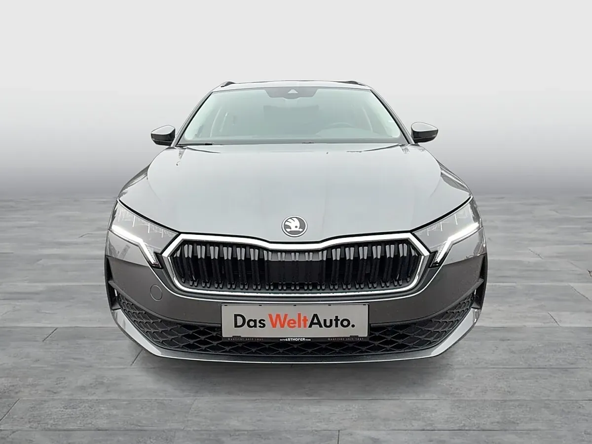 Skoda Octavia 2025 photo 2