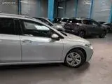 Volkswagen Golf 2022 photo 2