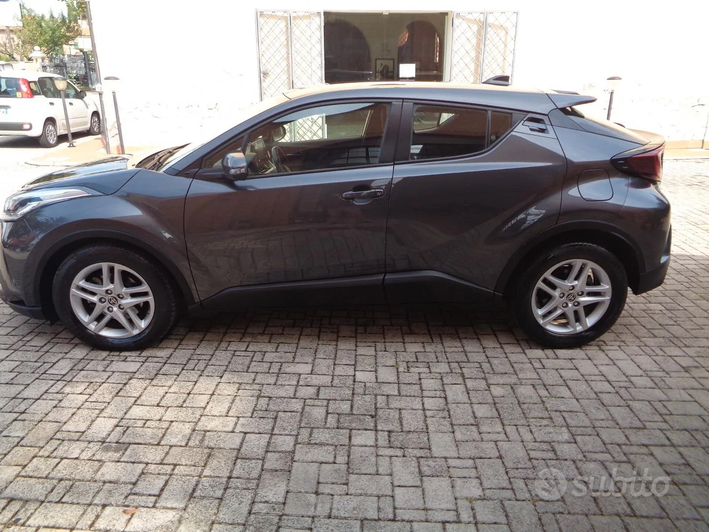 Toyota C-Hr 2022 photo 3